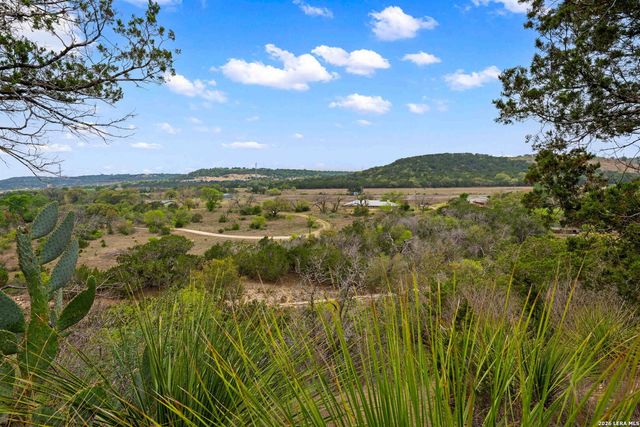 1094 Harper Road, Kerrville, TX 78028