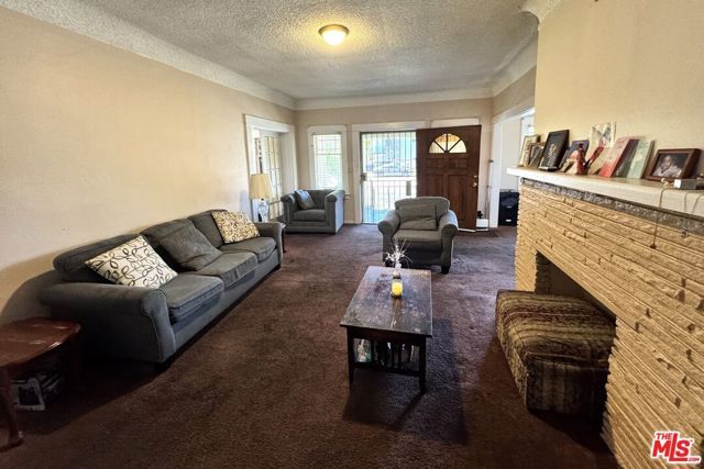 1620 West Boulevard, Los Angeles, CA 90019