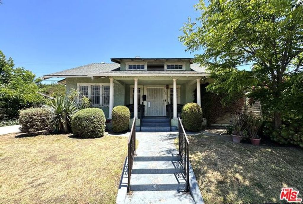 1620 West Boulevard, Los Angeles, CA 90019