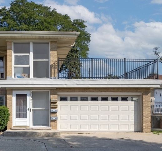 2308 Oakton Street 2, Park Ridge, IL 60068