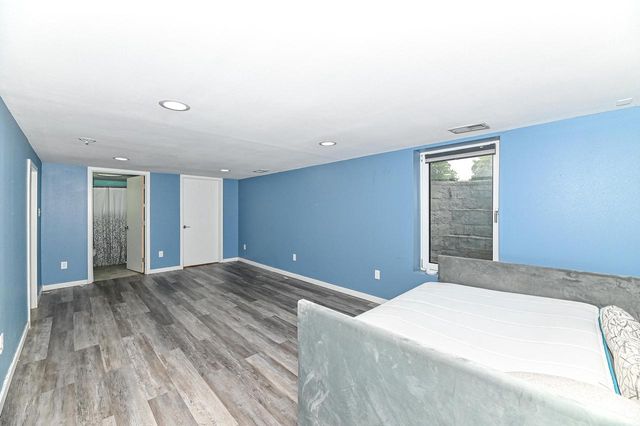 N90W16702 Pershing AVENUE, Menomonee Falls, WI 53051