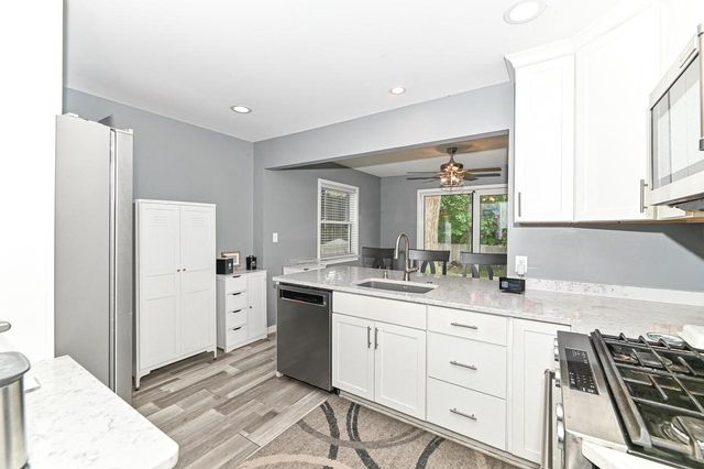 N90W16702 Pershing AVENUE, Menomonee Falls, WI 53051