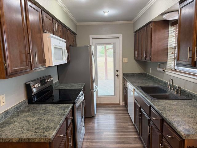 1152 Fairway Dr. West, Hideaway, TX 75771