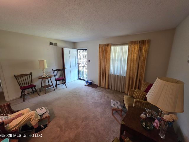 8362 Laurett Cove, Southaven, MS 38671