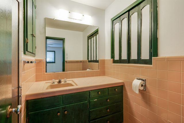 501 S Hilltop Street, Burkburnett, TX 76354