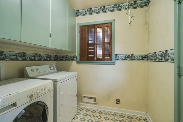 501 S Hilltop Street, Burkburnett, TX 76354