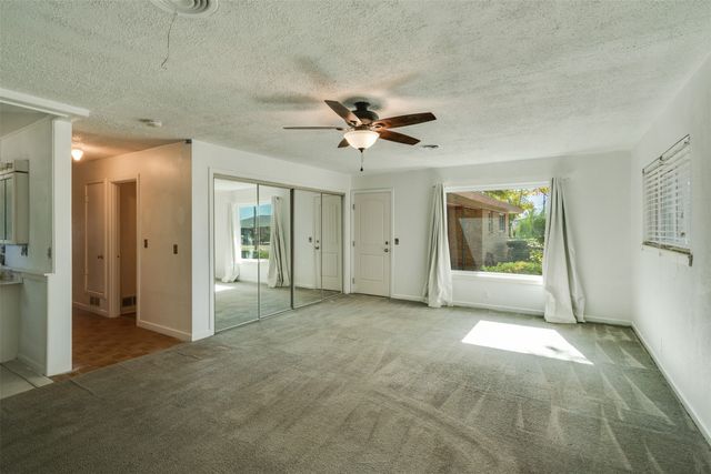 501 S Hilltop Street, Burkburnett, TX 76354