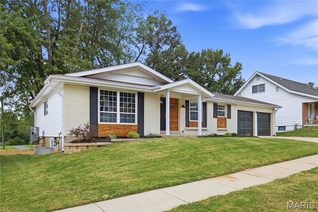 12285 Wensley Road, Florissant, MO 63033