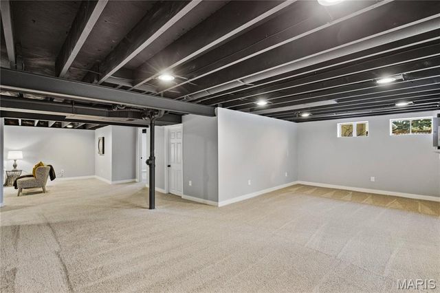 12285 Wensley Road, Florissant, MO 63033