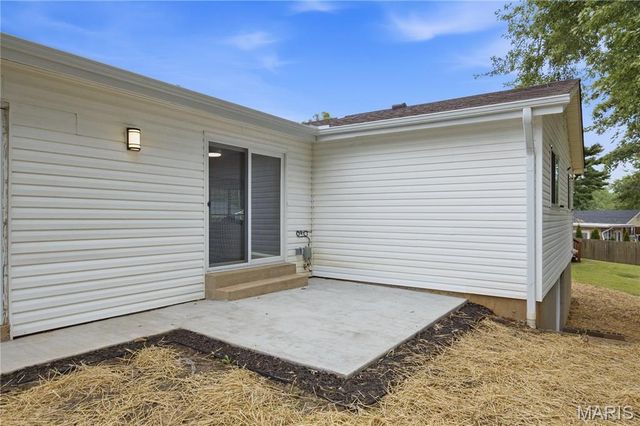 12285 Wensley Road, Florissant, MO 63033