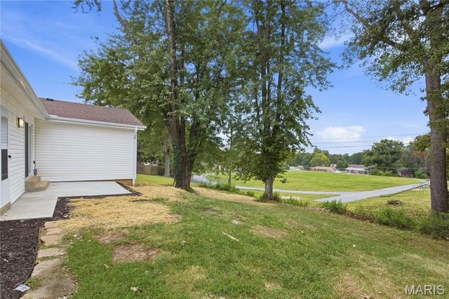 12285 Wensley Road, Florissant, MO 63033
