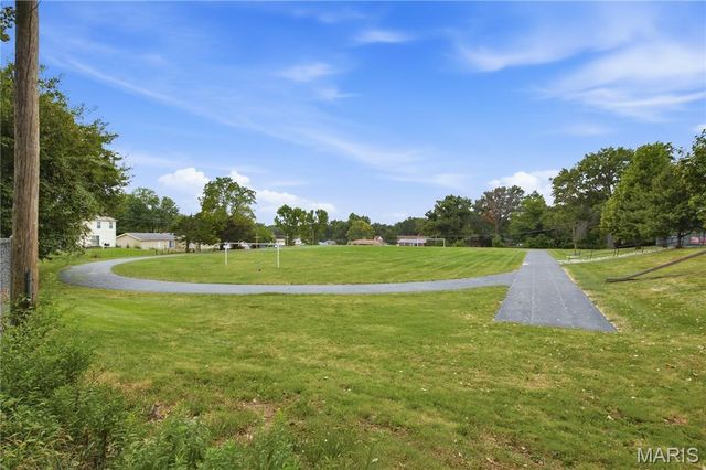 12285 Wensley Road, Florissant, MO 63033