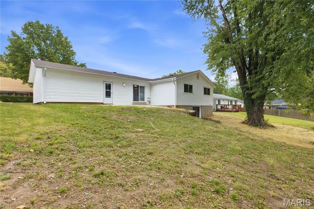 12285 Wensley Road, Florissant, MO 63033