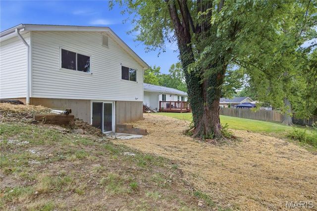 12285 Wensley Road, Florissant, MO 63033