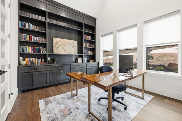 480 Ozark View Drive, Fayetteville, AR 72703