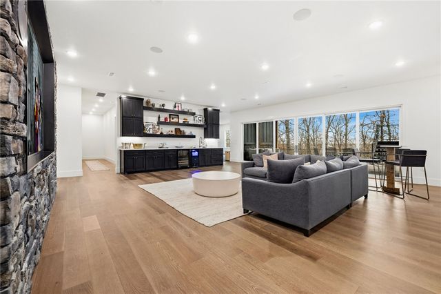 480 Ozark View Drive, Fayetteville, AR 72703