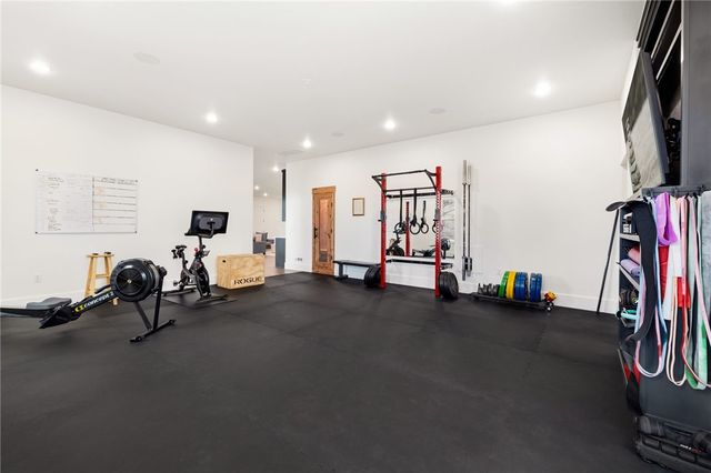 480 Ozark View Drive, Fayetteville, AR 72703