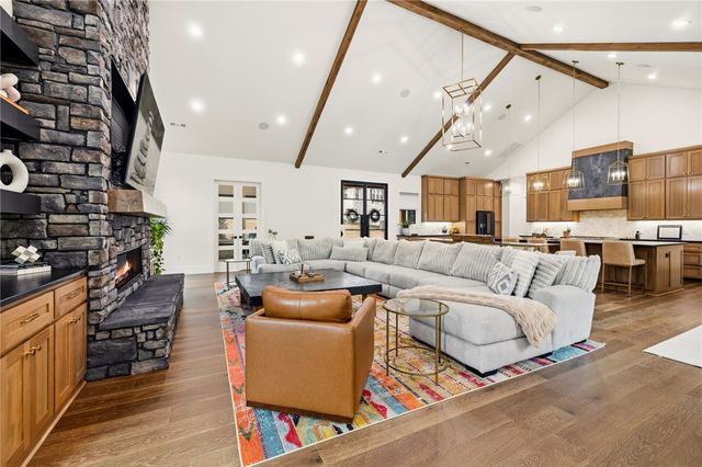 480 Ozark View Drive, Fayetteville, AR 72703