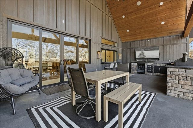 480 Ozark View Drive, Fayetteville, AR 72703