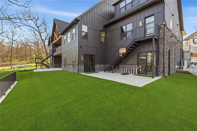 480 Ozark View Drive, Fayetteville, AR 72703