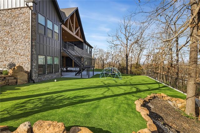 480 Ozark View Drive, Fayetteville, AR 72703