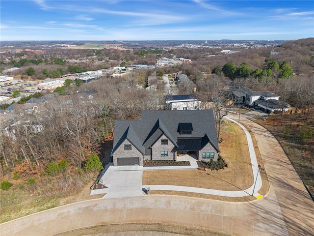 480 Ozark View Drive, Fayetteville, AR 72703