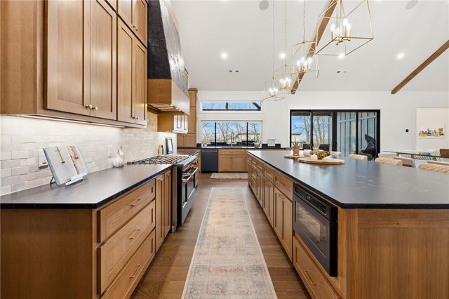 480 Ozark View Drive, Fayetteville, AR 72703