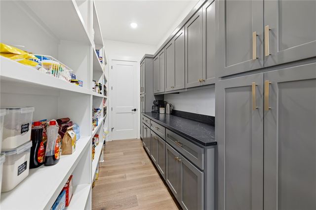 480 Ozark View Drive, Fayetteville, AR 72703