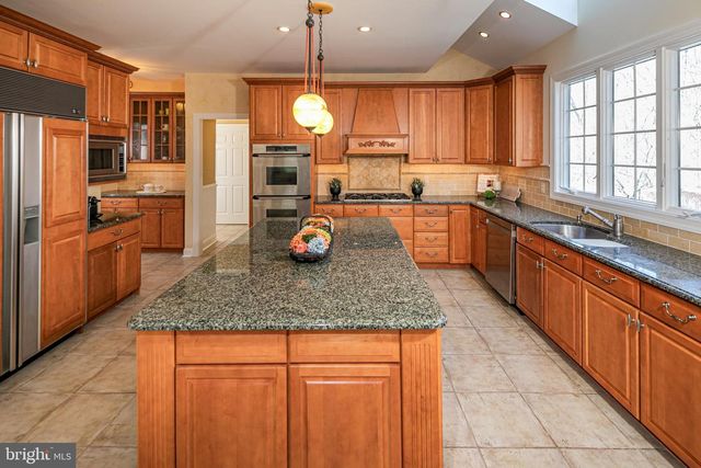 50 STONE CLIFF RD, Princeton, NJ 08540