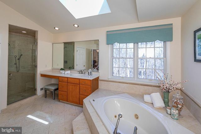 50 STONE CLIFF RD, Princeton, NJ 08540