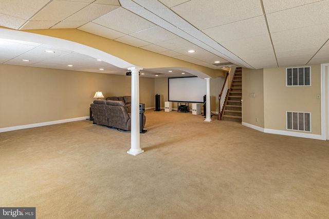 50 STONE CLIFF RD, Princeton, NJ 08540