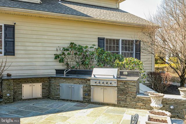 50 STONE CLIFF RD, Princeton, NJ 08540