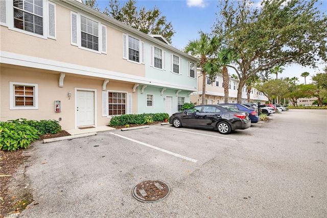 3258 Tamara DR 2, Naples, FL 34109