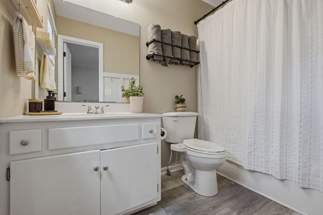 1024 Lynndale Dr, Castalian Springs, TN 37031