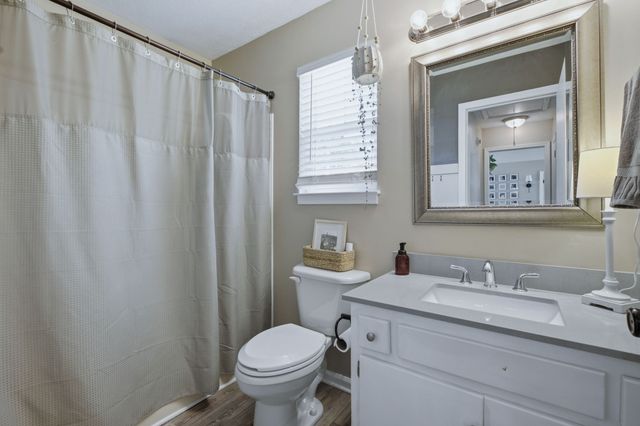 1024 Lynndale Dr, Castalian Springs, TN 37031