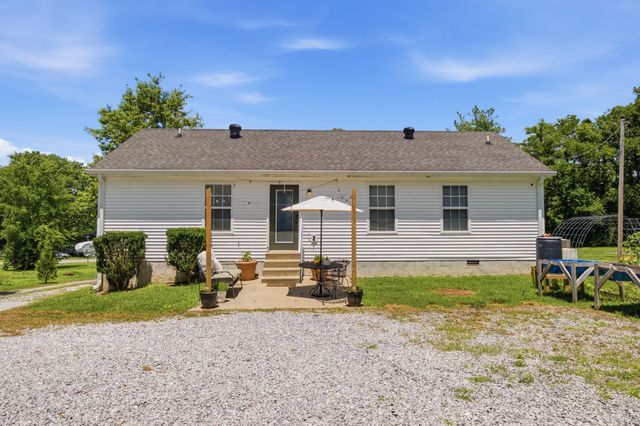1024 Lynndale Dr, Castalian Springs, TN 37031