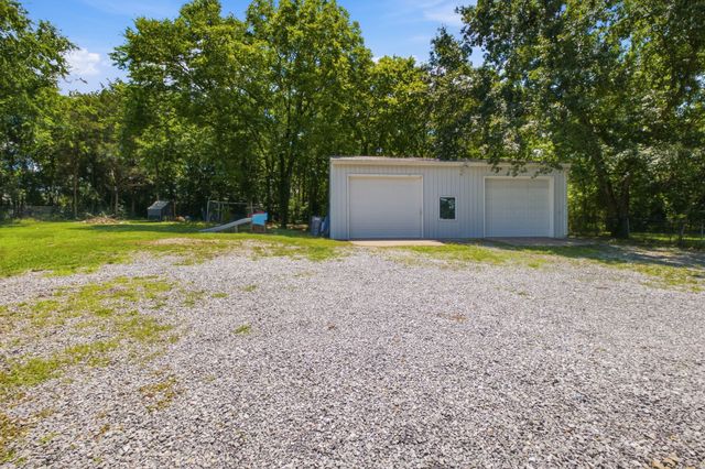 1024 Lynndale Dr, Castalian Springs, TN 37031