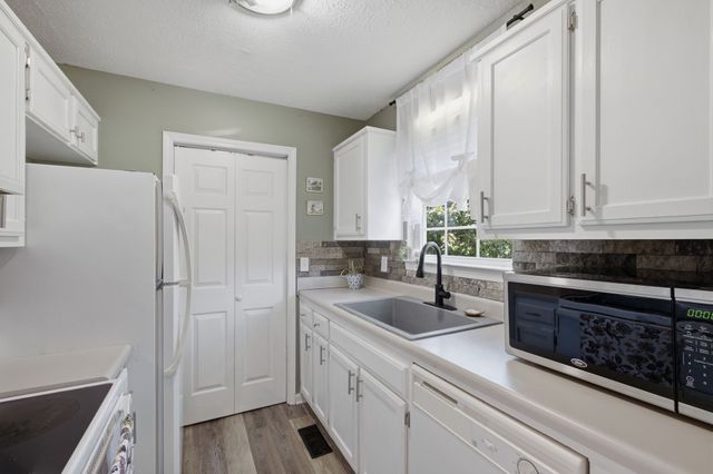 1024 Lynndale Dr, Castalian Springs, TN 37031