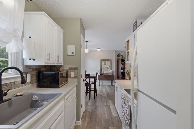 1024 Lynndale Dr, Castalian Springs, TN 37031
