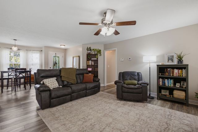 1024 Lynndale Dr, Castalian Springs, TN 37031