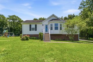 1024 Lynndale Dr, Castalian Springs, TN 37031