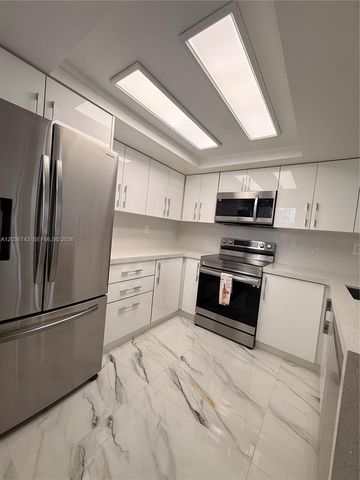10875 NW 7th St 11-36, Miami, FL 33172