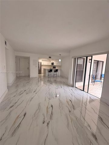 10875 NW 7th St 11-36, Miami, FL 33172