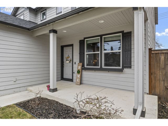 5290 SQUIRREL St, Springfield, OR 97478