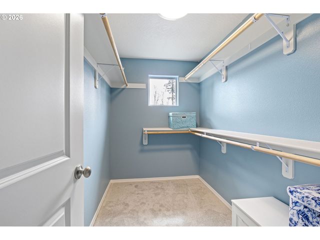 5290 SQUIRREL St, Springfield, OR 97478