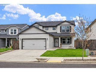 5290 SQUIRREL St, Springfield, OR 97478