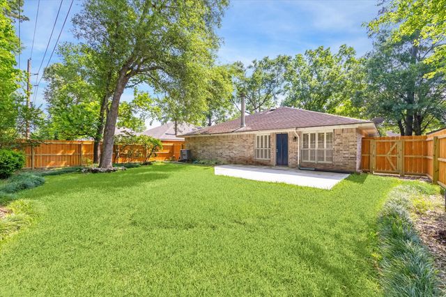 2227 Friarwood Trail, Kingwood, TX 77339