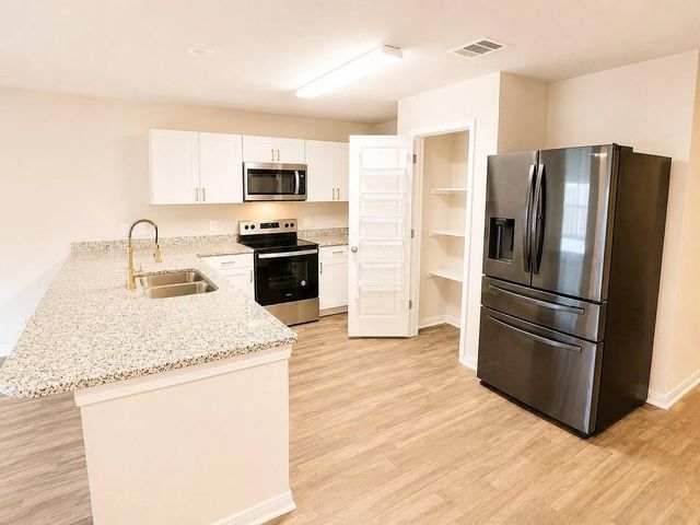 15674 Briar Forest Drive, Conroe, TX 77306