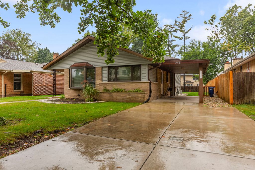 714 Jonquil Terrace, Deerfield, IL 60015 — photo 2