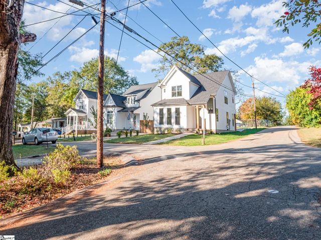 17 Bridwell Avenue, Greenville, SC 29607